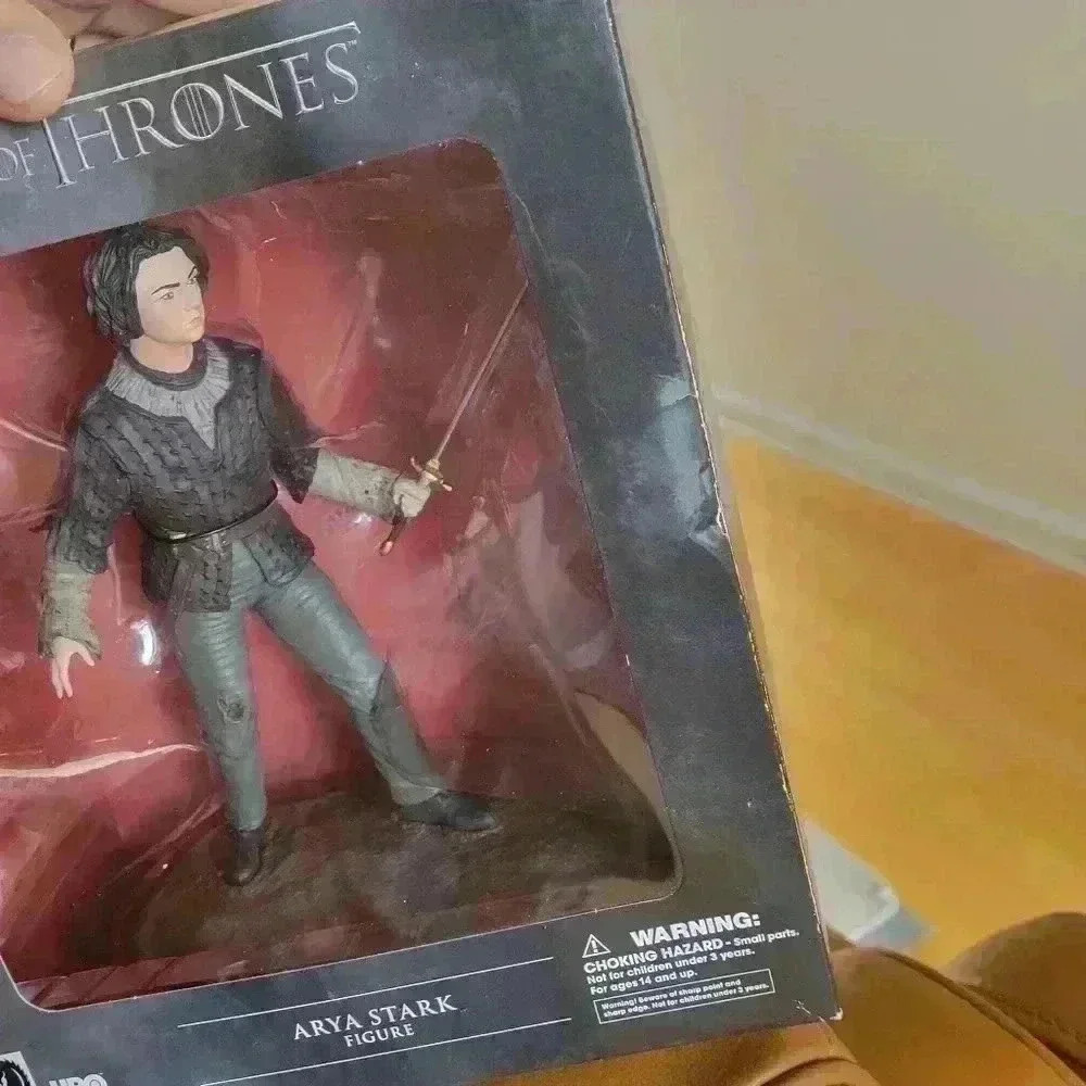 HBO Dark Horse Deluxe Game of Thrones Arya Stark Sword Collectible Figure New - Picture 9 of 11